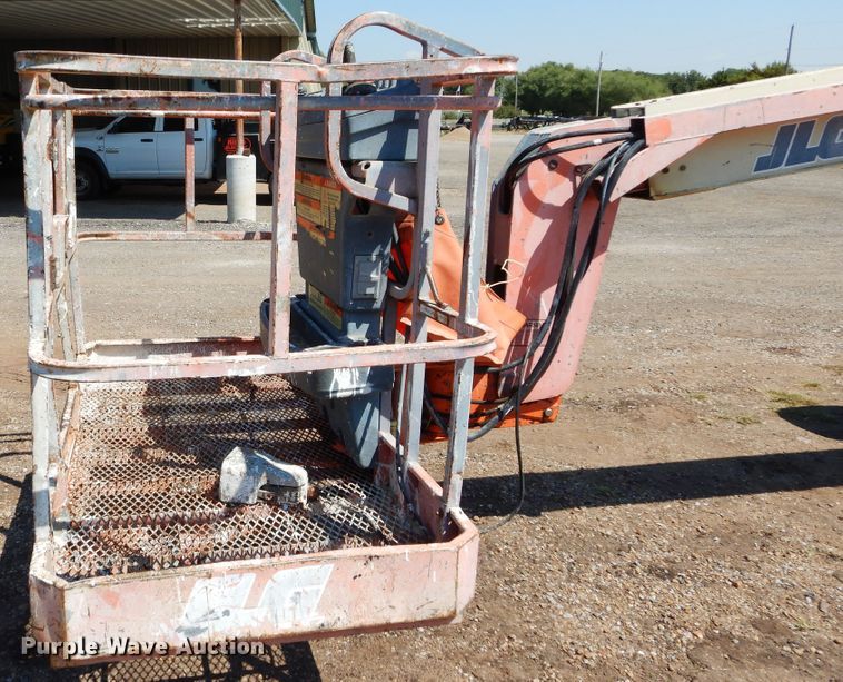 image for item DH3560 1999 JLG 600A boom lift