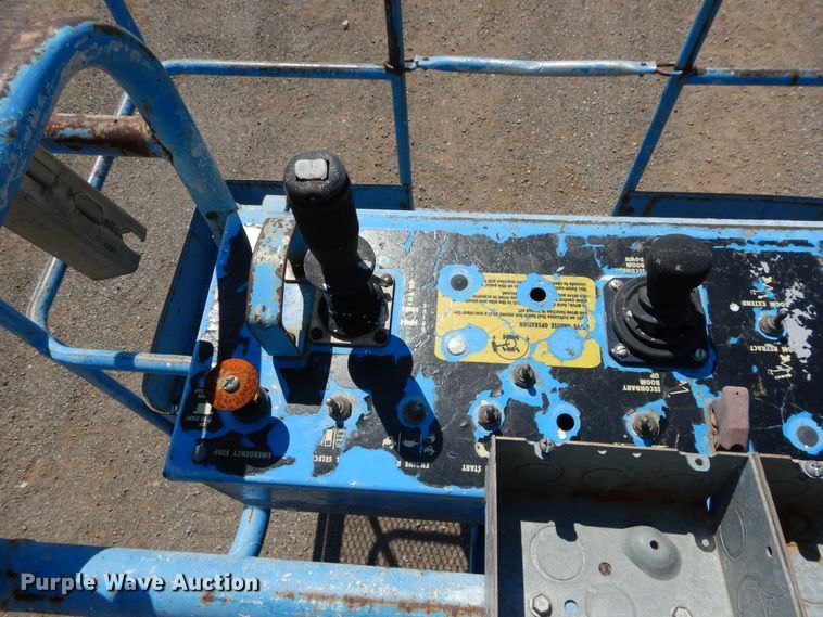 image for item DH3561 1995 Genie Z-45/22 boom lift