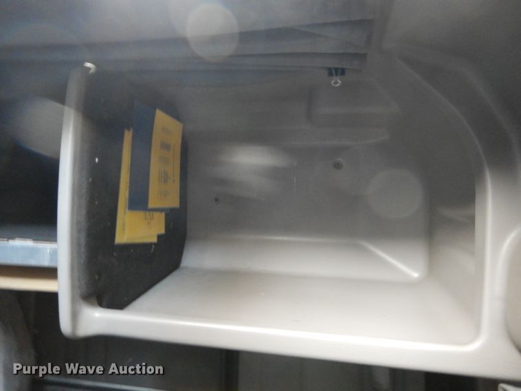 image for item DH3570 2005 Peterbilt 389 semi truck