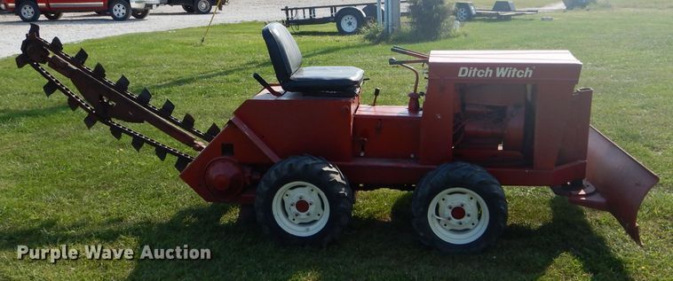 image for item DH6124 Ditch Witch J20 trencher