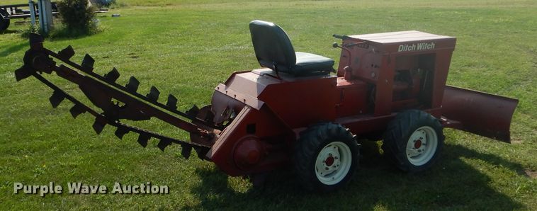 image for item DH6124 Ditch Witch J20 trencher