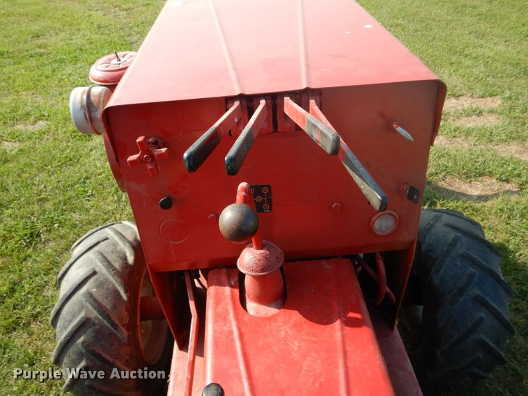 image for item DH6124 Ditch Witch J20 trencher