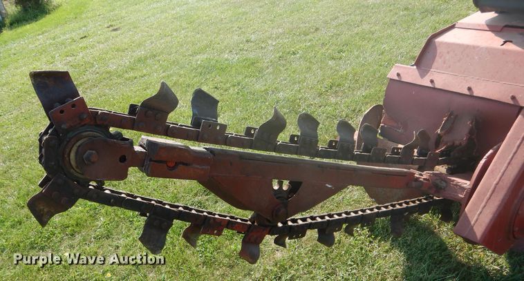 image for item DH6124 Ditch Witch J20 trencher