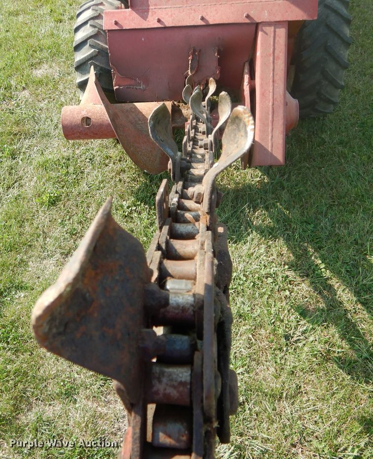 image for item DH6124 Ditch Witch J20 trencher