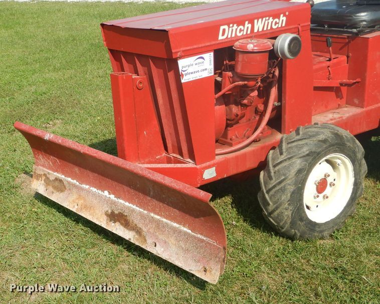 image for item DH6124 Ditch Witch J20 trencher