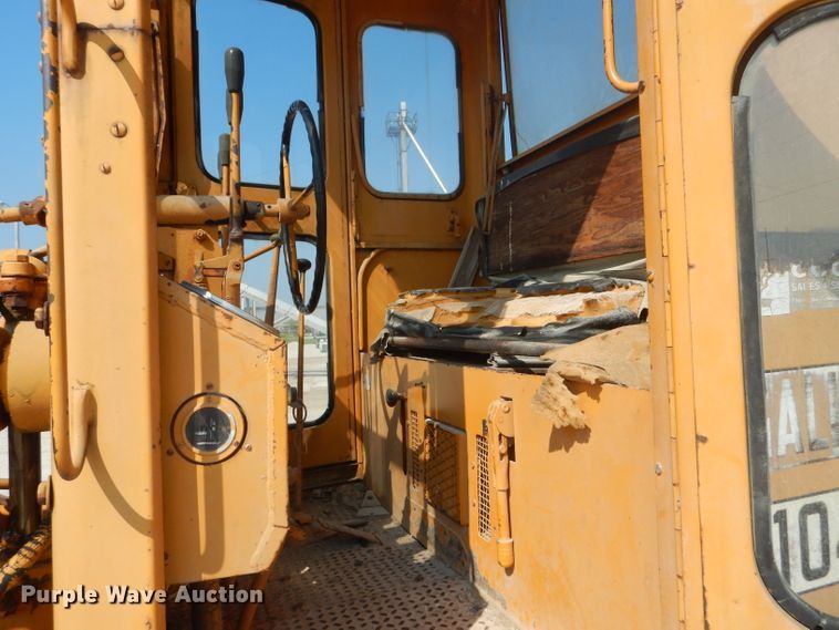 image for item DH6127 1962 Galion 104 rigid frame motor grader