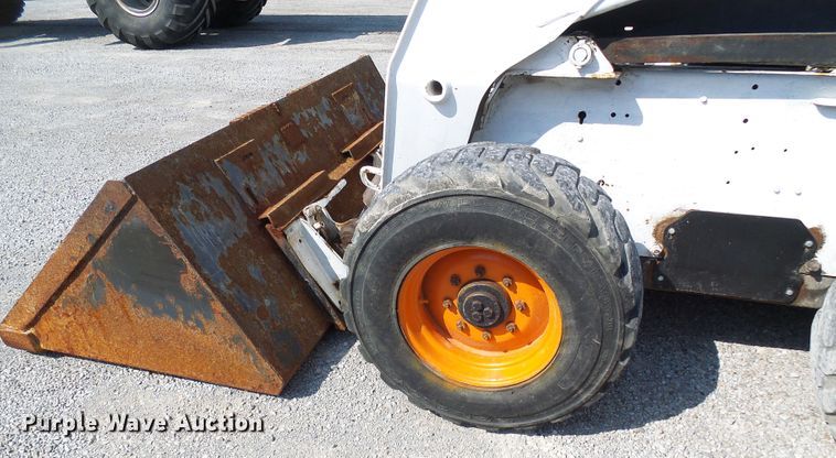 image for item DI0623 2004 Bobcat S250 skid steer