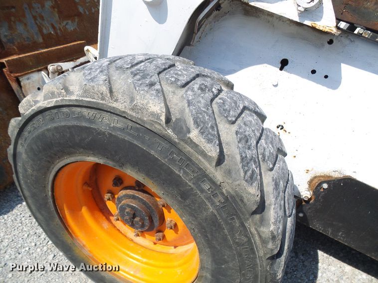 image for item DI0623 2004 Bobcat S250 skid steer