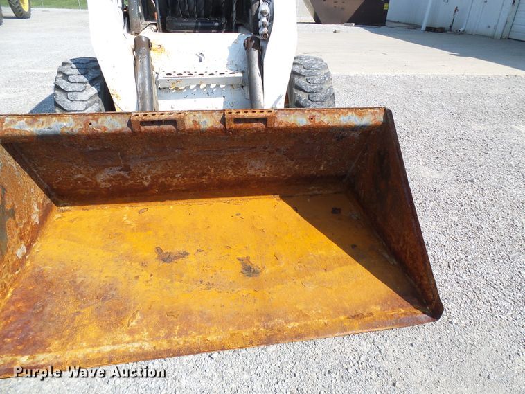 image for item DI0623 2004 Bobcat S250 skid steer