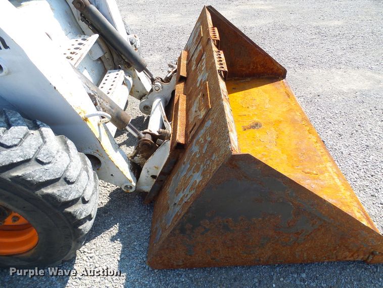 image for item DI0623 2004 Bobcat S250 skid steer