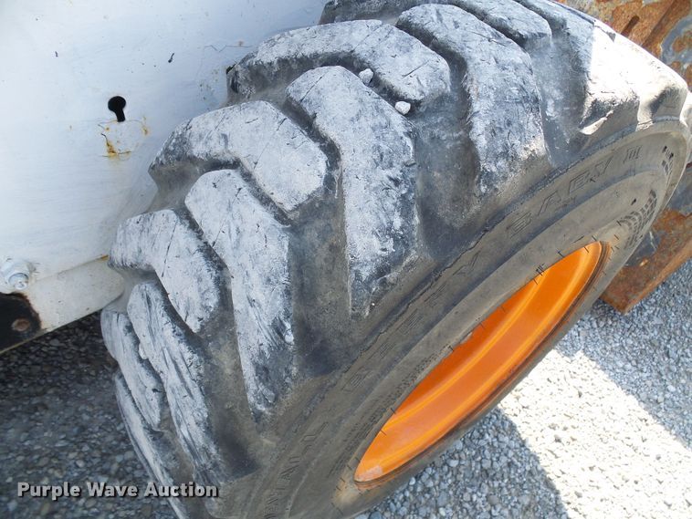 image for item DI0623 2004 Bobcat S250 skid steer