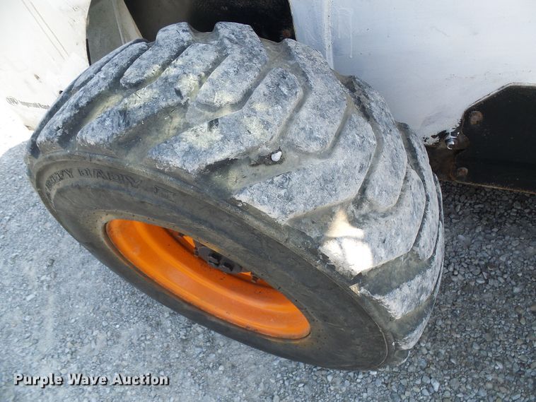 image for item DI0623 2004 Bobcat S250 skid steer