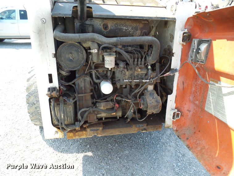 image for item DI0623 2004 Bobcat S250 skid steer