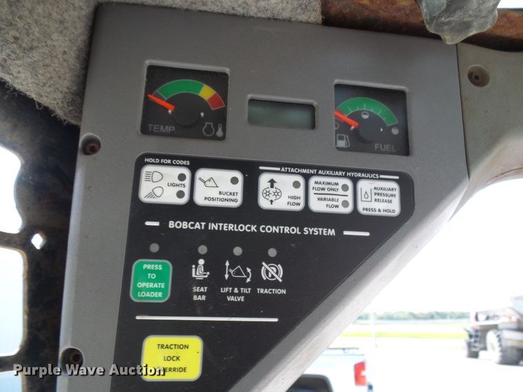 image for item DI0623 2004 Bobcat S250 skid steer