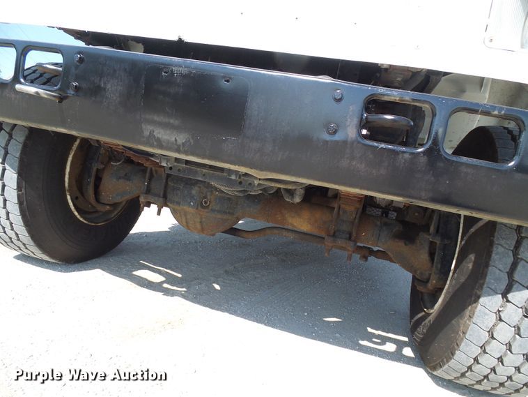 image for item DI0655 2000 International 4900 digger derrick truck