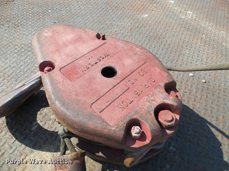 image for item DI0656 2004 Freightliner FL70 crane truck