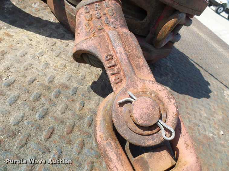 image for item DI0656 2004 Freightliner FL70 crane truck