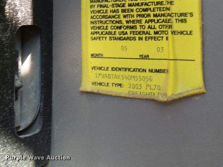 image for item DI0656 2004 Freightliner FL70 crane truck