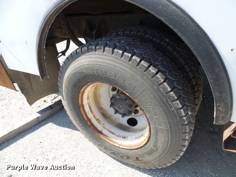 image for item DI0658 2007 International 7400 digger derrick truck