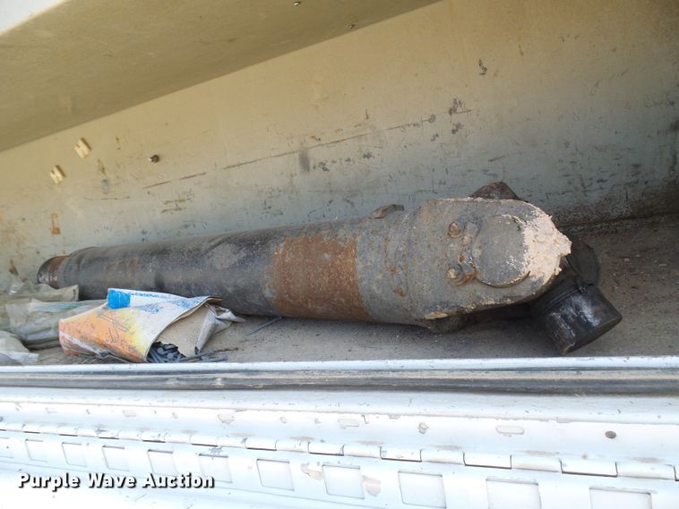 image for item DI0658 2007 International 7400 digger derrick truck