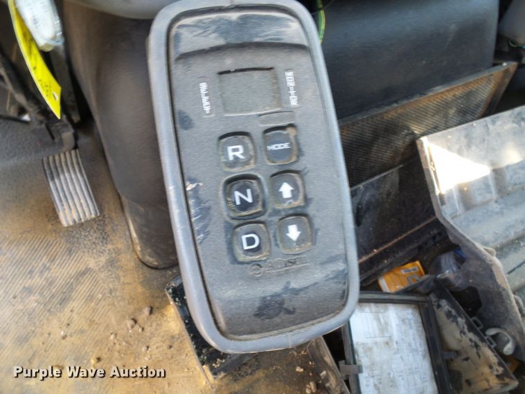 image for item DI0658 2007 International 7400 digger derrick truck