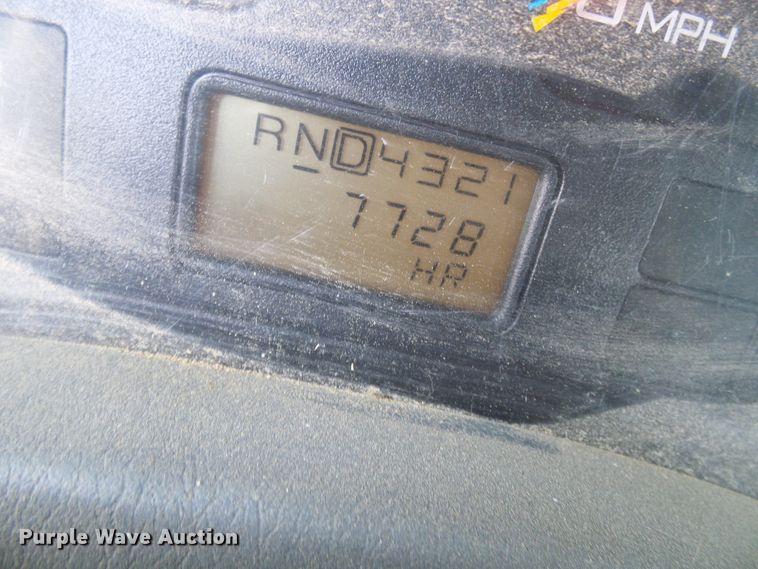 image for item DI0658 2007 International 7400 digger derrick truck