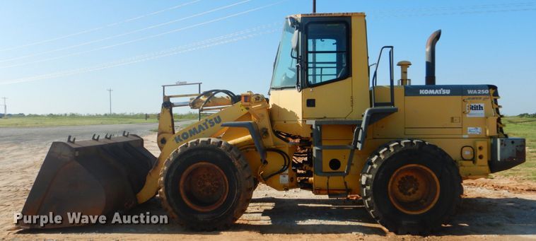 image for item DI2315 2001 Komatsu WA250-3MC wheel loader