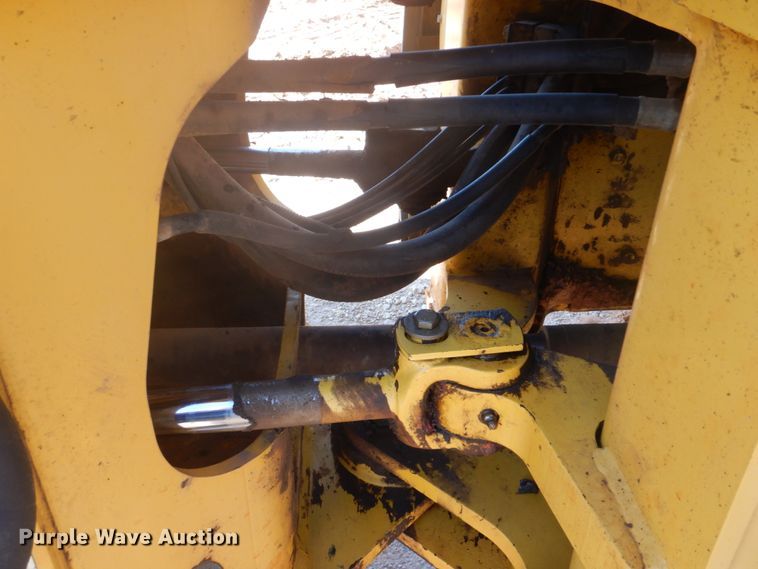image for item DI2315 2001 Komatsu WA250-3MC wheel loader