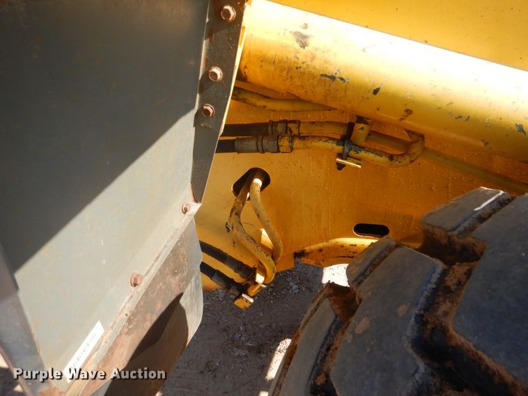 image for item DI2315 2001 Komatsu WA250-3MC wheel loader