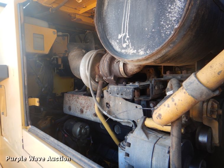 image for item DI2315 2001 Komatsu WA250-3MC wheel loader