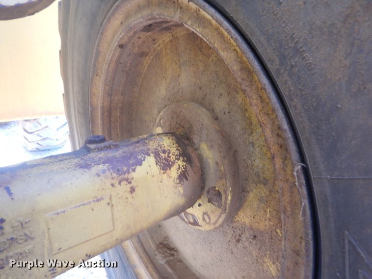 image for item DI2315 2001 Komatsu WA250-3MC wheel loader