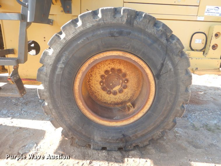 image for item DI2315 2001 Komatsu WA250-3MC wheel loader