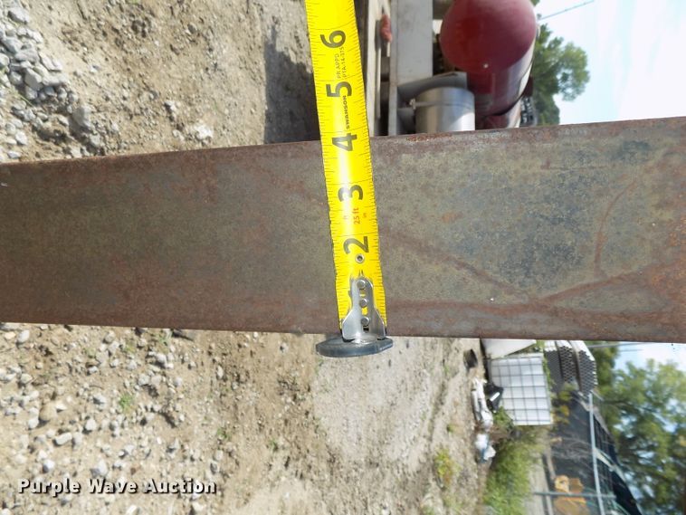 image for item DO9435 (2) sets of pallet forks