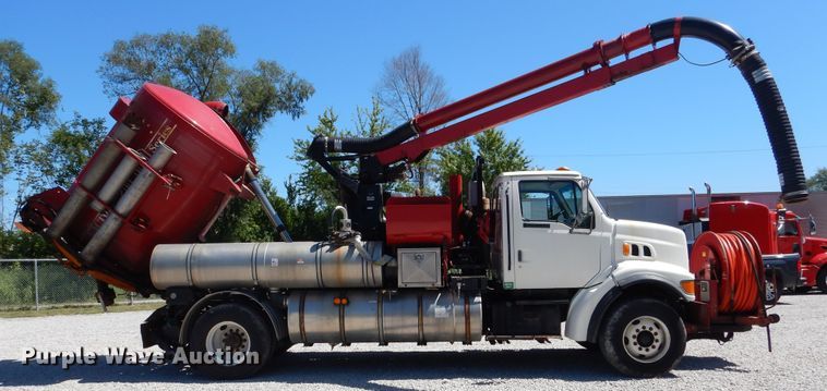 image for item EK9056 1997 Ford L8501 sewer rodder truck