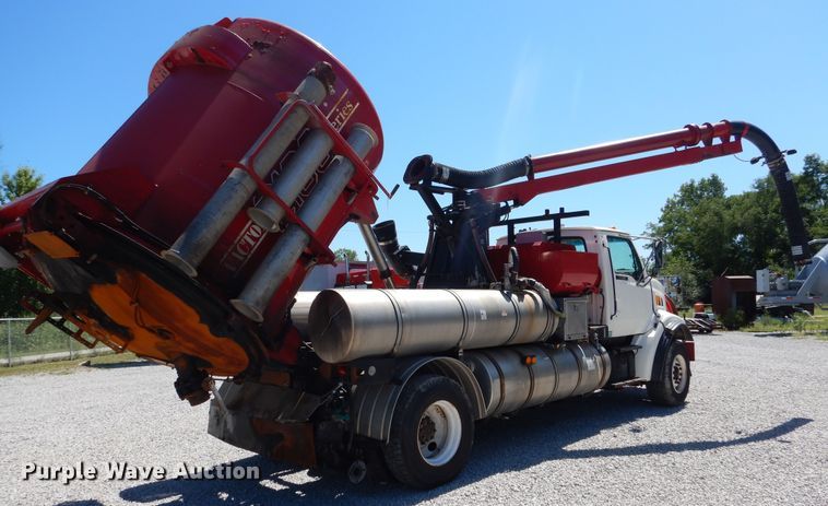 image for item EK9056 1997 Ford L8501 sewer rodder truck