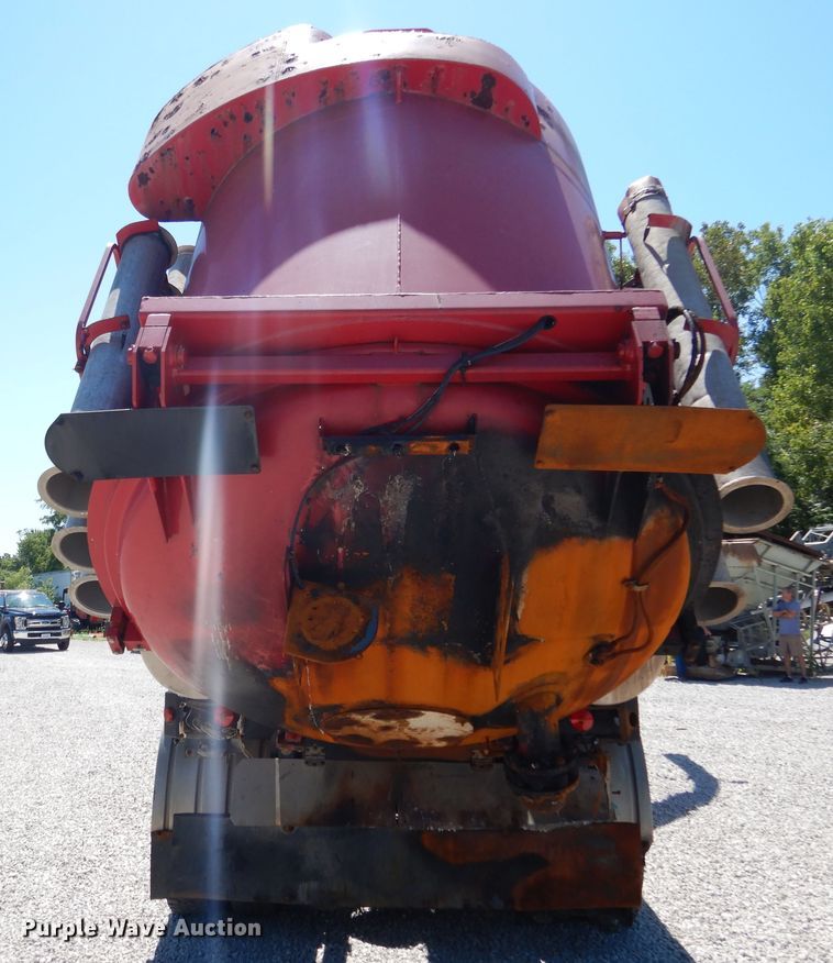 image for item EK9056 1997 Ford L8501 sewer rodder truck