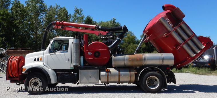 image for item EK9056 1997 Ford L8501 sewer rodder truck