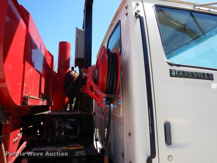 image for item EK9056 1997 Ford L8501 sewer rodder truck