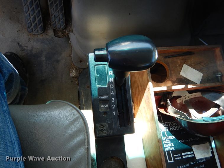 image for item EK9056 1997 Ford L8501 sewer rodder truck