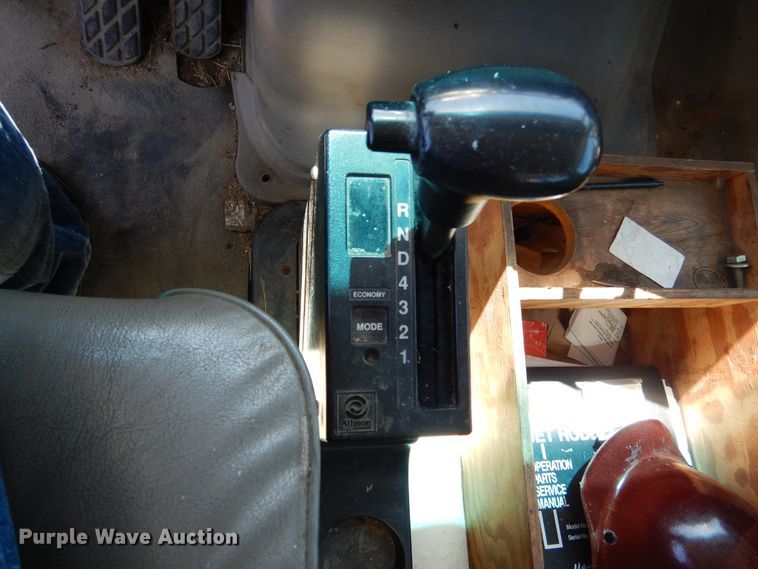 image for item EK9056 1997 Ford L8501 sewer rodder truck