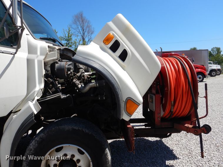 image for item EK9056 1997 Ford L8501 sewer rodder truck