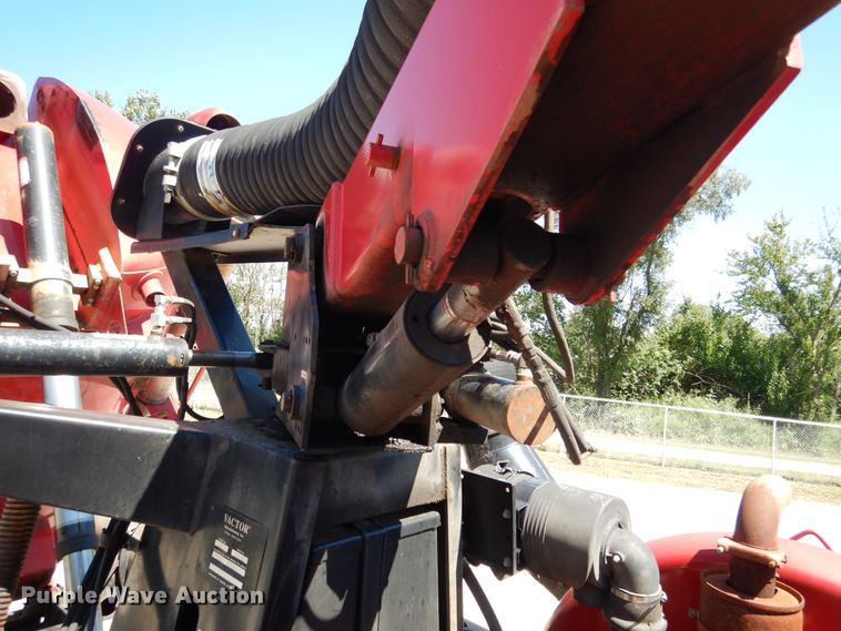 image for item EK9056 1997 Ford L8501 sewer rodder truck