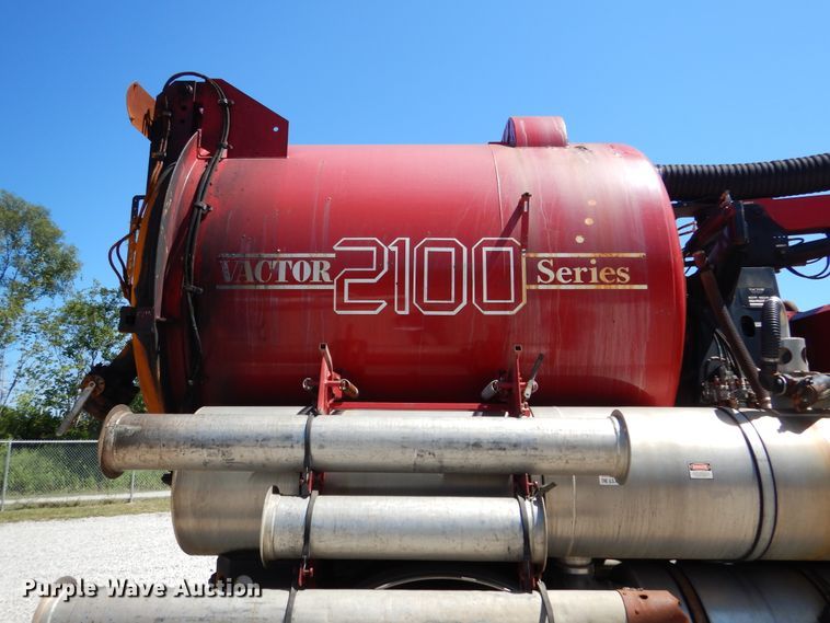 image for item EK9056 1997 Ford L8501 sewer rodder truck