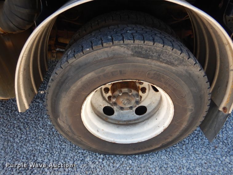 image for item EK9056 1997 Ford L8501 sewer rodder truck