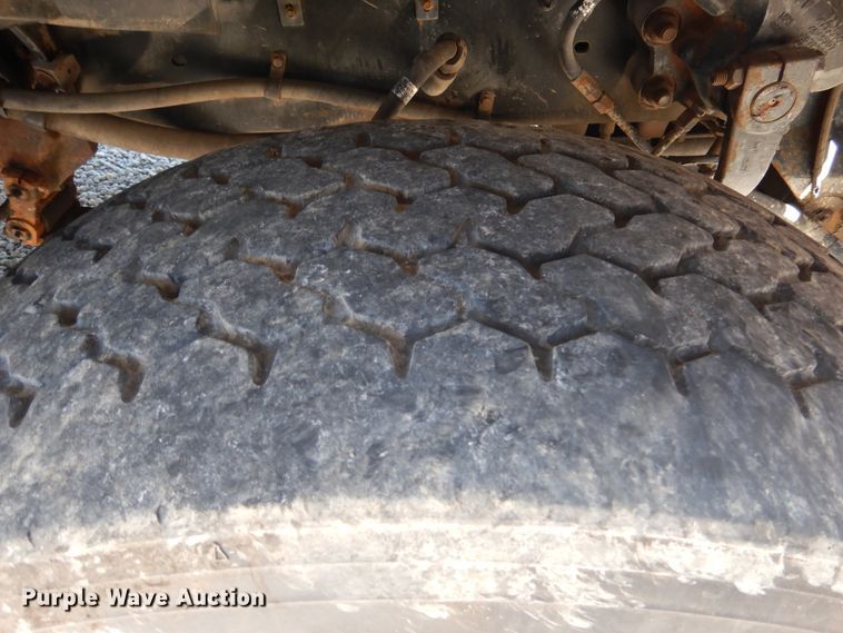 image for item EK9056 1997 Ford L8501 sewer rodder truck