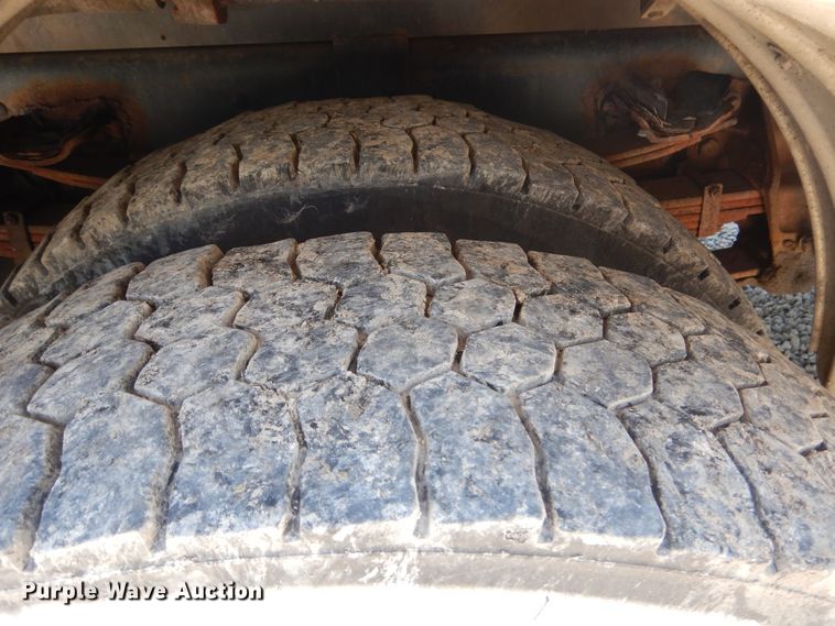 image for item EK9056 1997 Ford L8501 sewer rodder truck