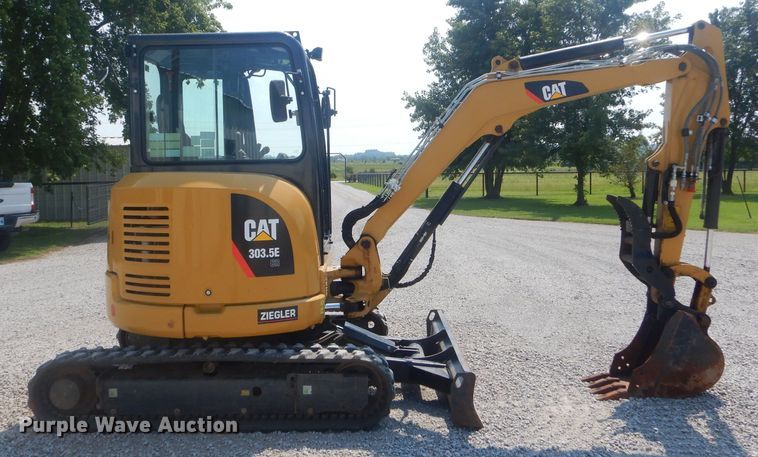 image for item FC9915 2014 Caterpillar 303.5E mini excavator