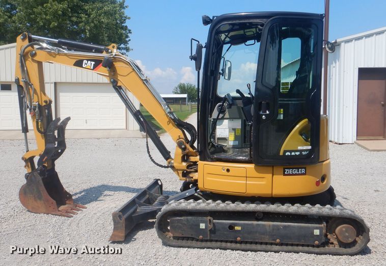 image for item FC9915 2014 Caterpillar 303.5E mini excavator
