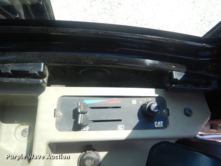 image for item FC9915 2014 Caterpillar 303.5E mini excavator