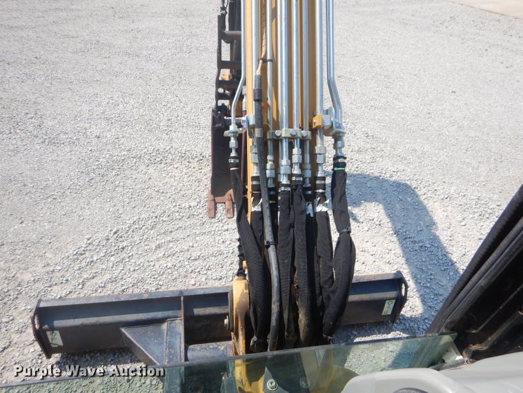 image for item FC9915 2014 Caterpillar 303.5E mini excavator